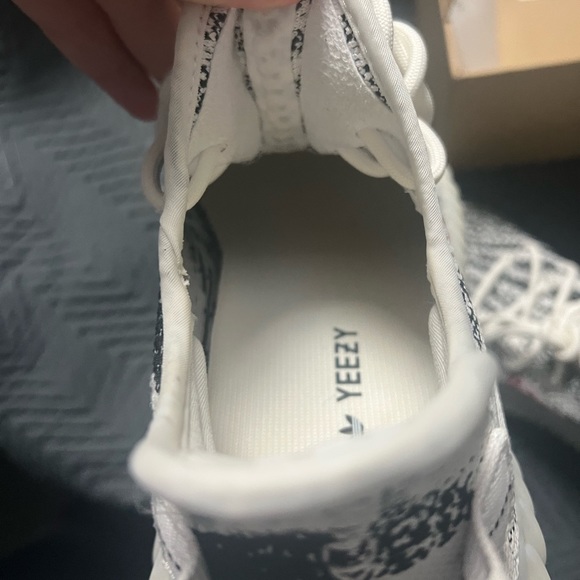 Yeezy Boost 350 V2 Zebra Size 10.5